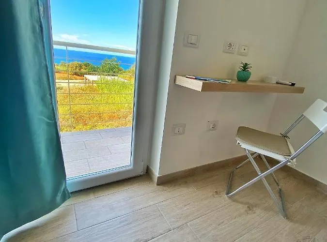 Campus Dei - Couette-café Tropea